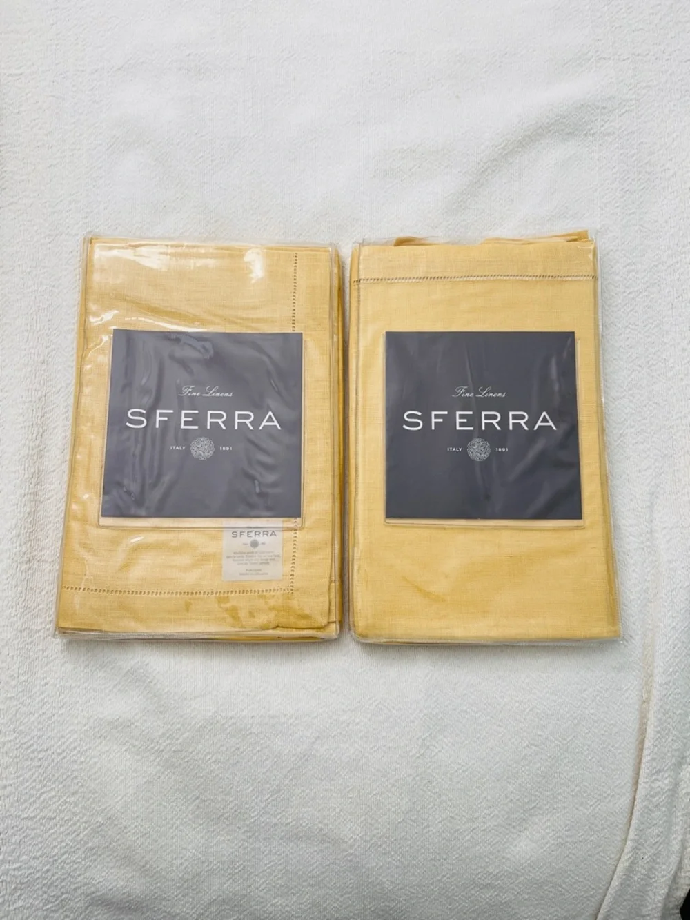 NWT SFERRA Fine Linens 8 Dinner Napkins 902 Set 20 x 20 Pure Linen